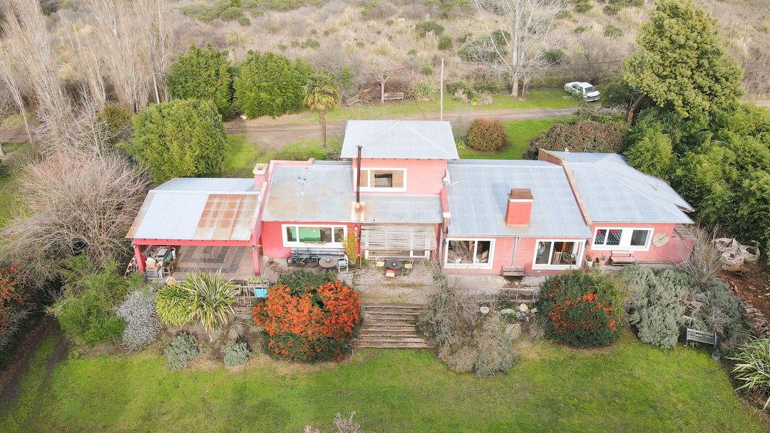 Casa Quinta & Complejo de 3 Cabañas en Venta
