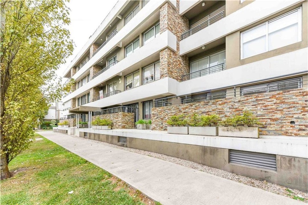 VENTA DEPTO 3 AMB. CON COCHERA Y BAULERA EN BERNAL
