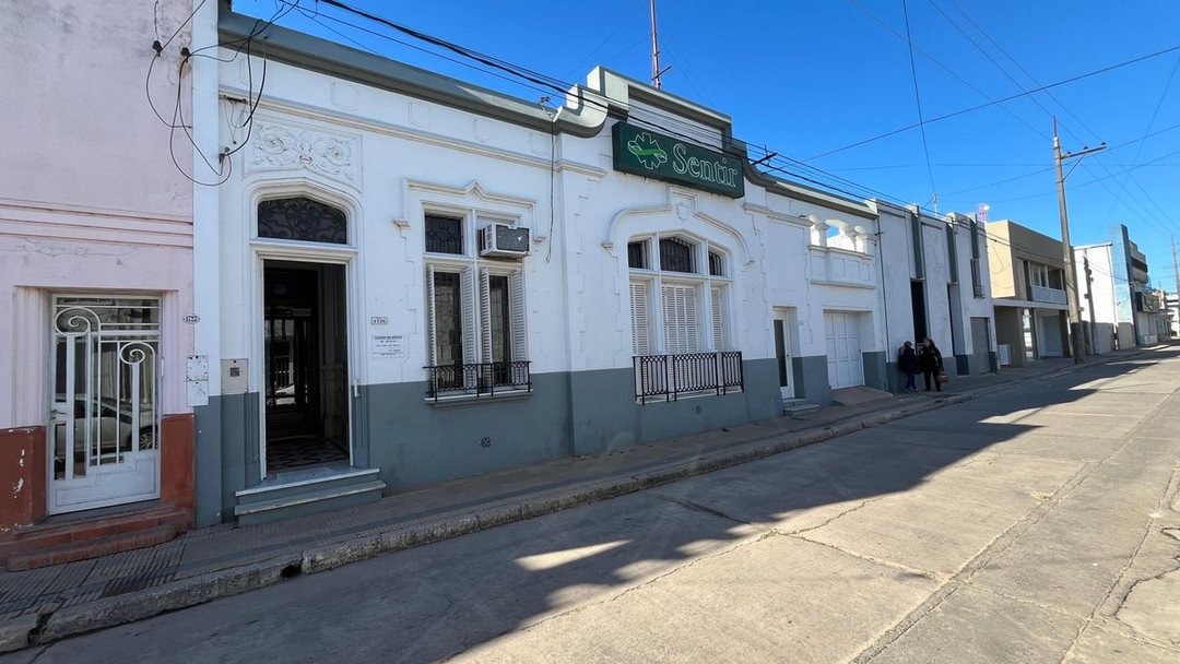 SALÓN COMERCIAL EN VENTA EN EL CENTRO DE CORONDA