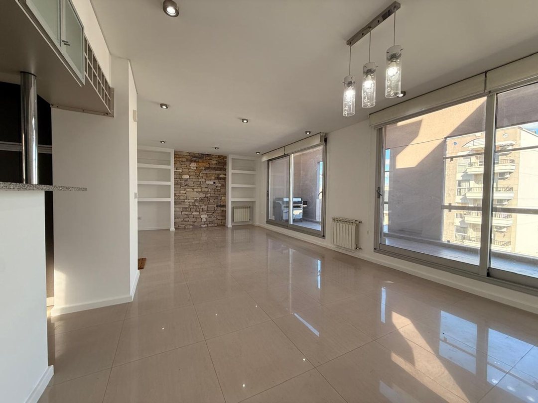 VENTA EXCLUSIVA PISO 4 AMB. CON TERRAZA - LANÚS
