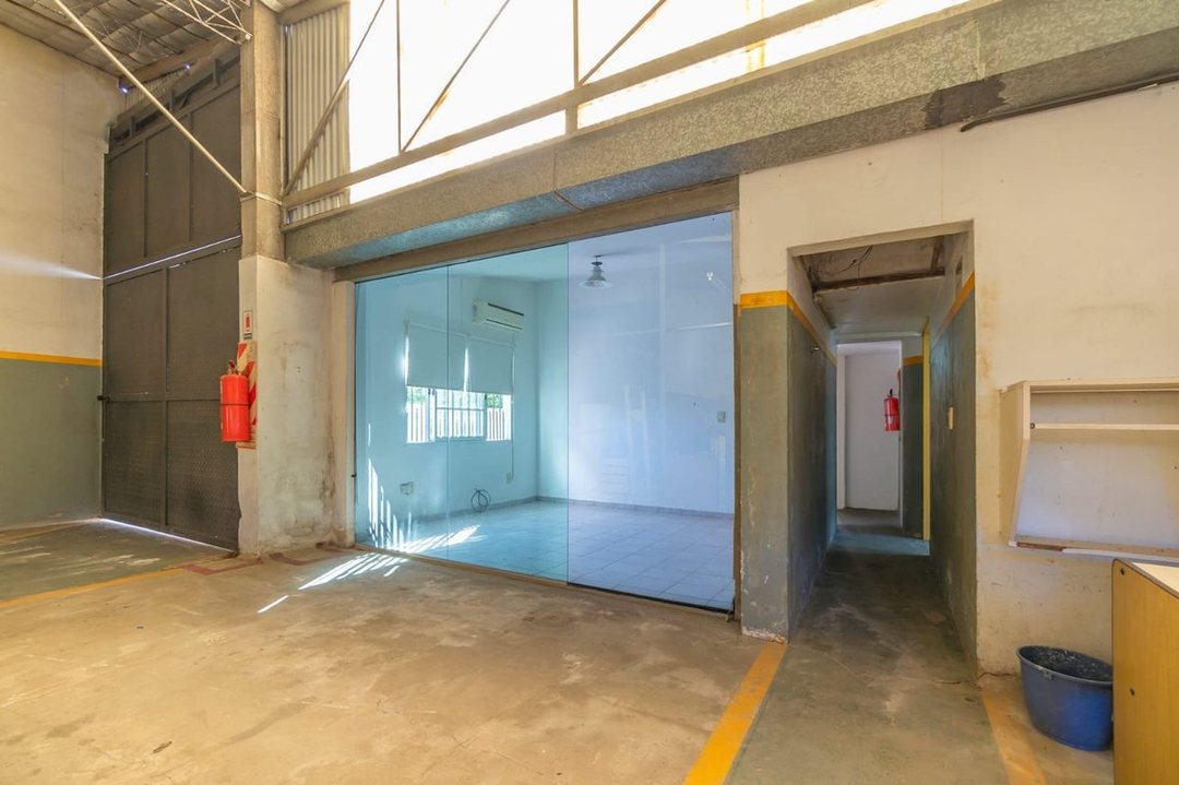 Venta Galpon comercialcon vivienda Lomas de Zamora