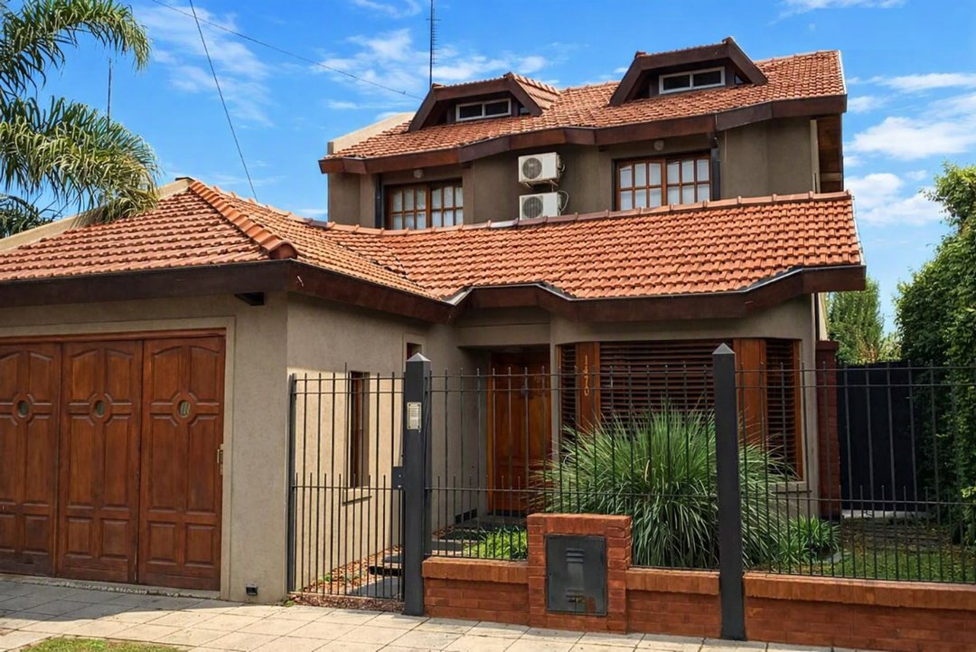 VENTA CASA 5 AMB JOSE C PAZ PILETA COCHERAS BALCÓN
