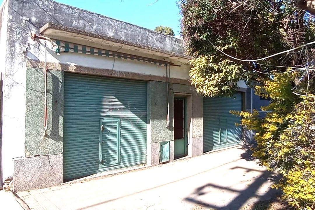CASA CON LOCALES EN MALVINAS ARGENTINAS ZONA NORTE
