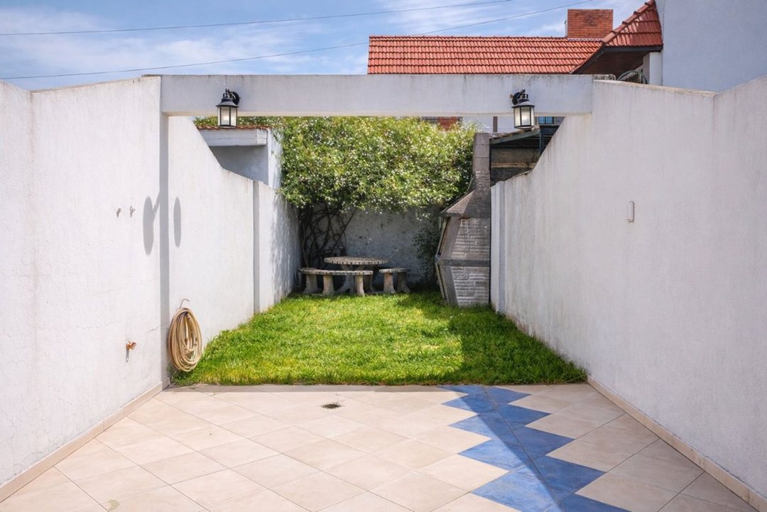 VENTA PH 3 AMB JARDIN Y COCHERA APTO CREDITO LANUS