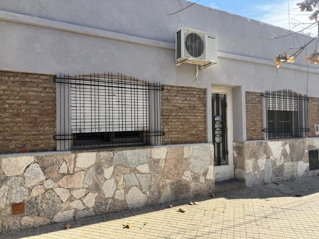 CASA DOS DORMITORIOS. BARRIO LUDUEÑA.