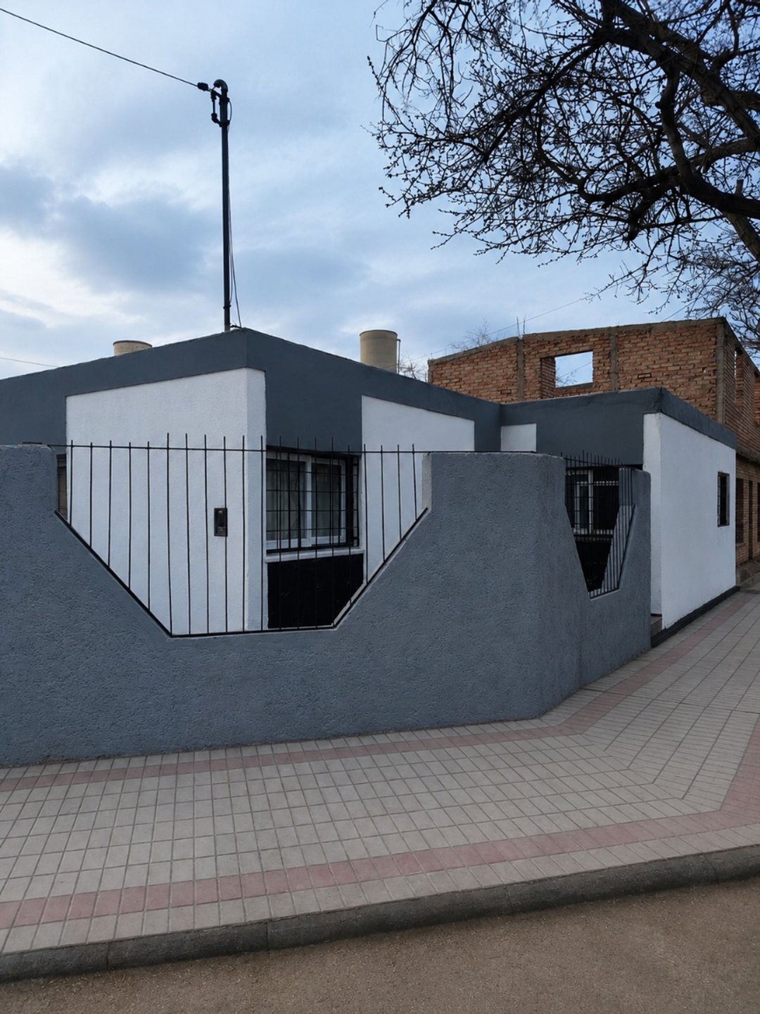 CASA EN VENTA 3 DORMITORIOS EN GUAYMALLEN