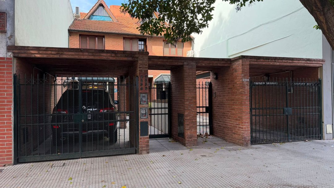 PH triplex de 4 amb /Jardíny dcia  V. Pueyrredon