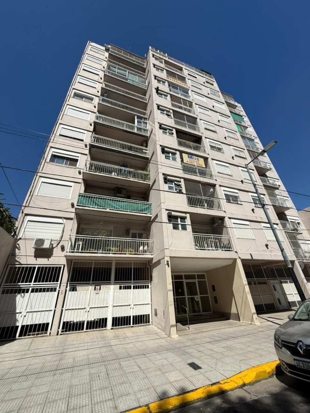 Alquiler departamento 4 ambientes + cochera Flores