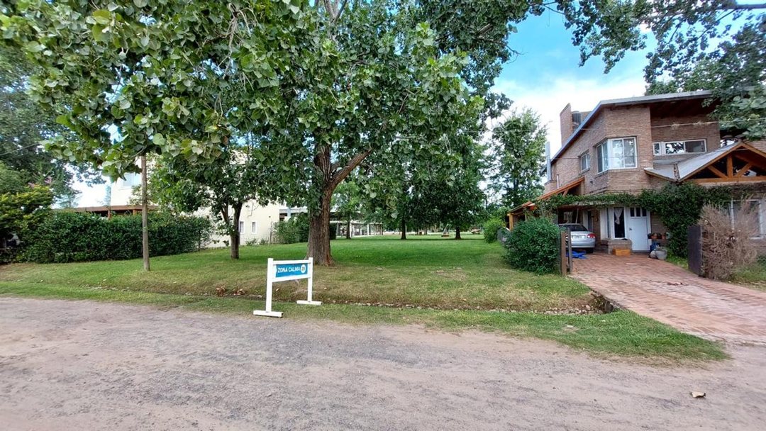 VENTA LOTE DE 300 M2 EN EL BARRIO DE LOGARITMO