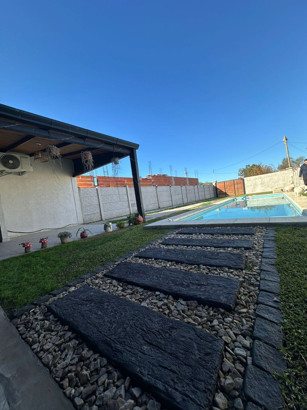 VENTA CASA CON PILETA EN SAN VICENTE