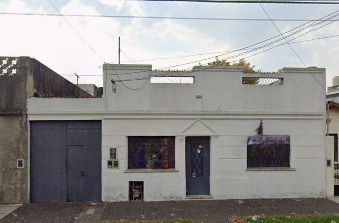 Casa 3 Amb + Depósito/Galpón a Refaccionar.