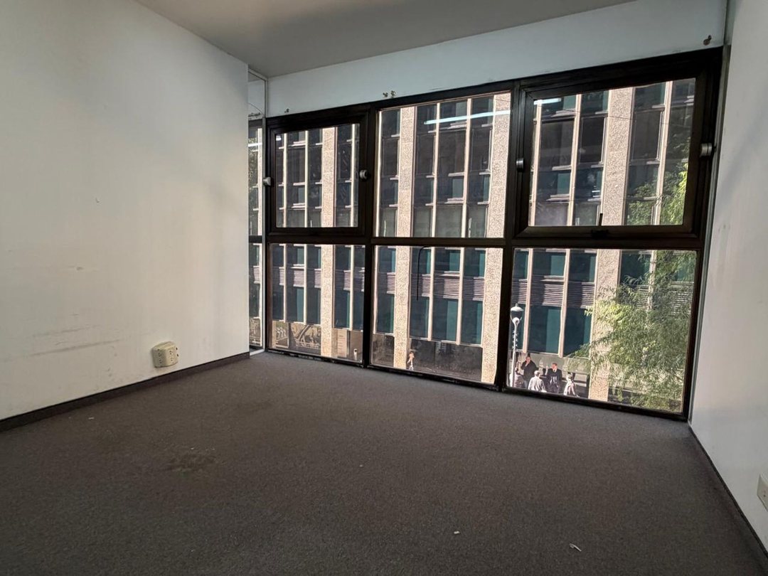 VENTA DE OFICINA DE 155m2 EN "RETIRO"