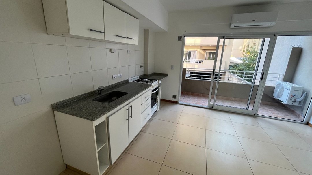 ALQUILER MONOAMBIENTE C/ BALCON PARRILLA EN DEVOTO