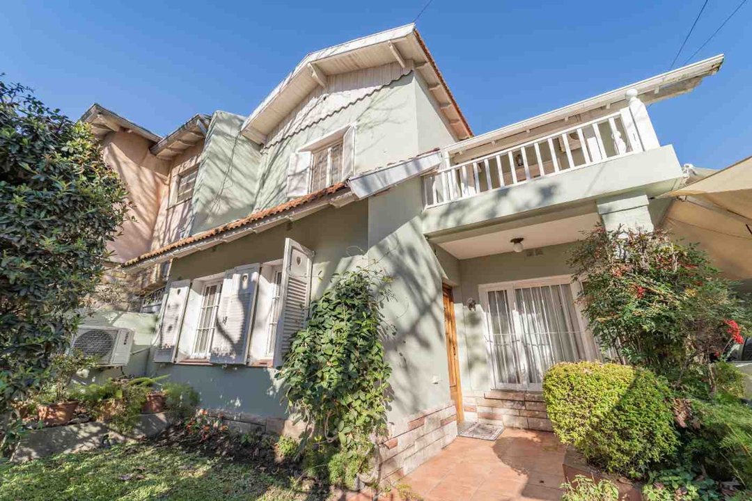VENTA CASA 6 AMBIENTES CON JARDÍN Y PILETA OLIVOS