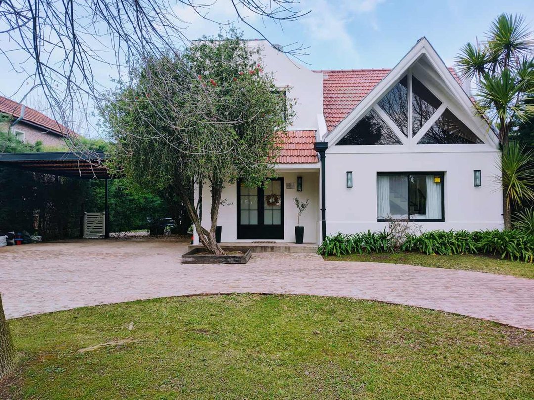Casa 5 amb en Village del Parque con Pileta
