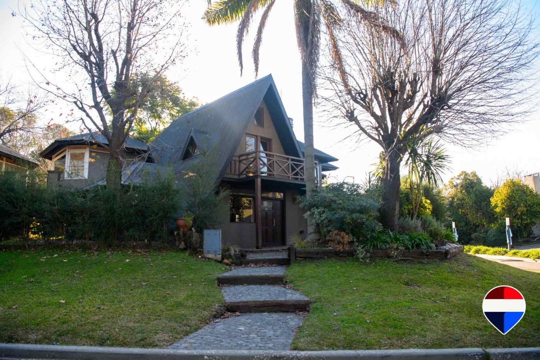 CASA 5 AMBIENTES EN VENTA EN EL RODAL CANNING