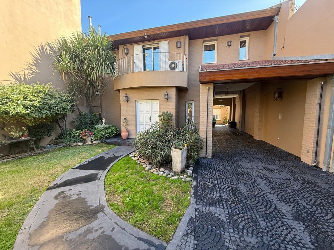 VENTA CASA y GALPON QUINCHO COCHERA TABLADA