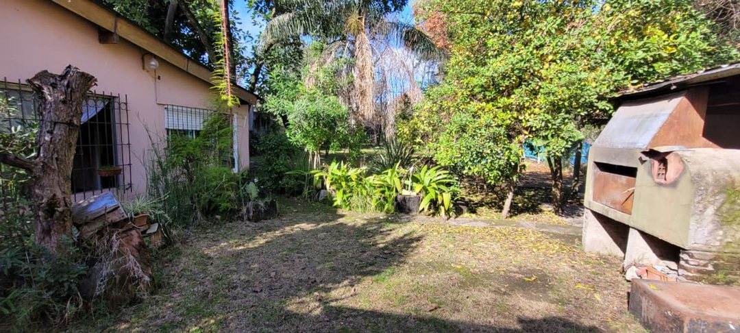 CASA QUINTA CON PARRILLA Y QUINCHO