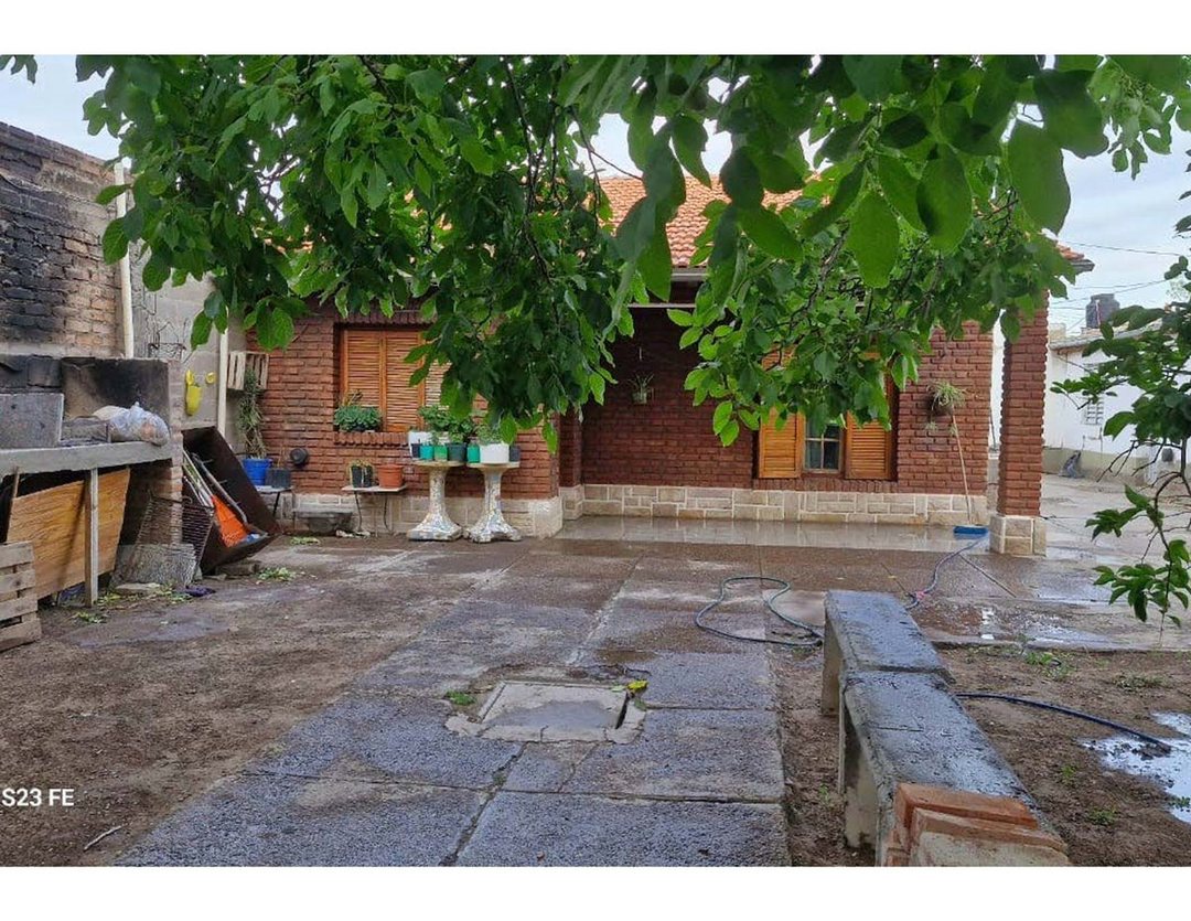 VENTA CASA EN LOTE APTO DESARROLLO