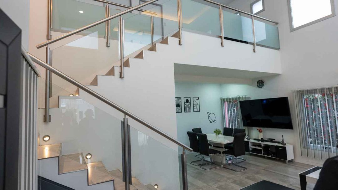 EXCLUSIVA CASA EN B° PRIVADO ZONA CLUB DE CAMPO