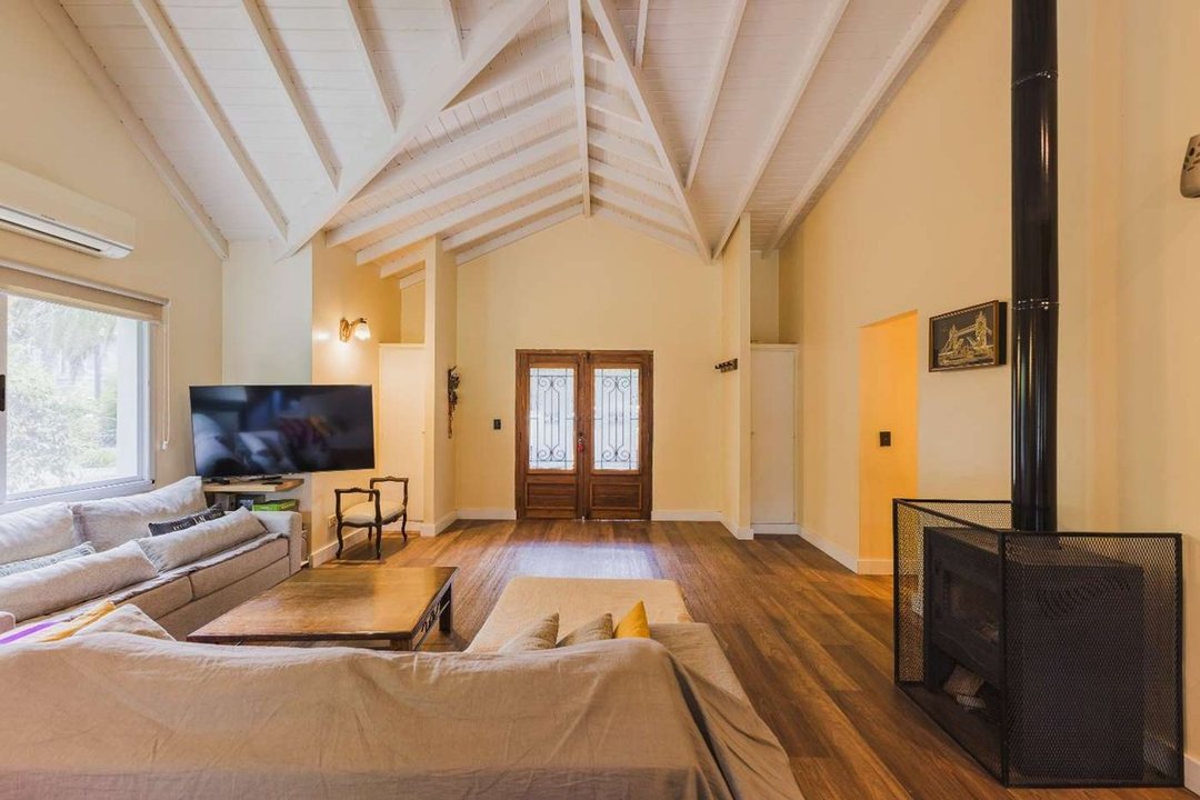 VENTA CASA 4 AMBIENTES  PALMARES DE PILAR