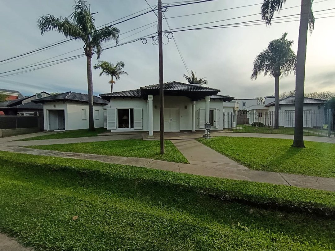 VENTA / CASA / B° VILLA DEL PARQUE