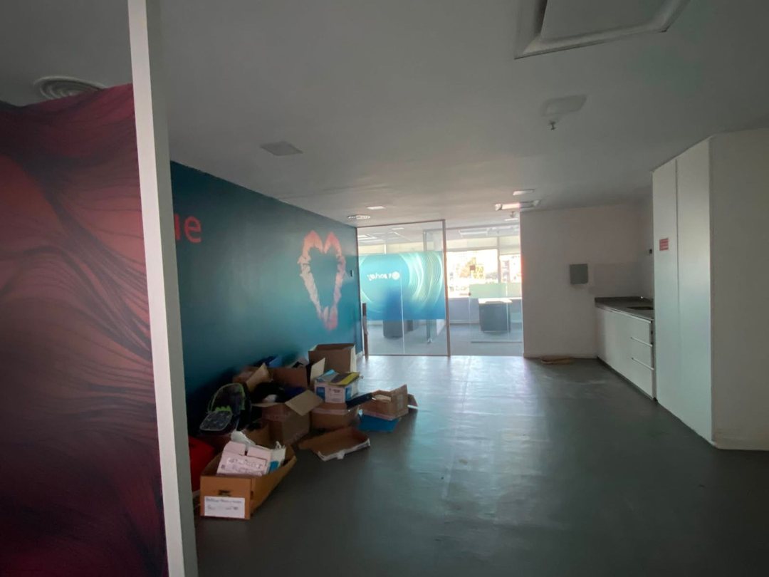 OFICINA 6 AMB ALQUILER PUERTO MADERO 260M2