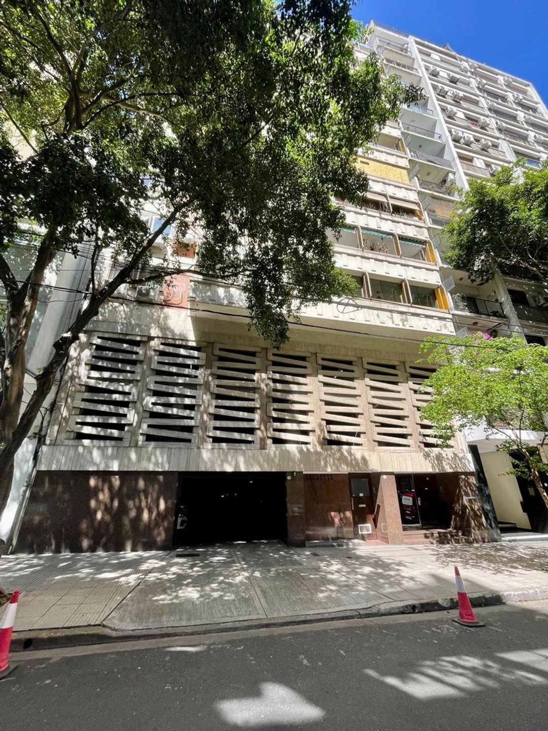 Cochera VENTA Recoleta Excelente Ubicación