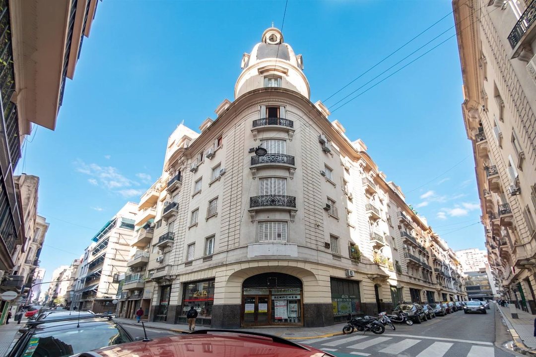 VENTA 5 AMBIENTES  EN PASAJE RIVAROLA SAN NICOLAS