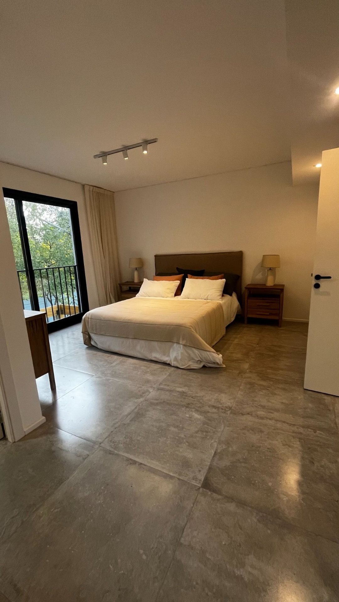 Duplex 4 Ambientes con amenities en Benavidez