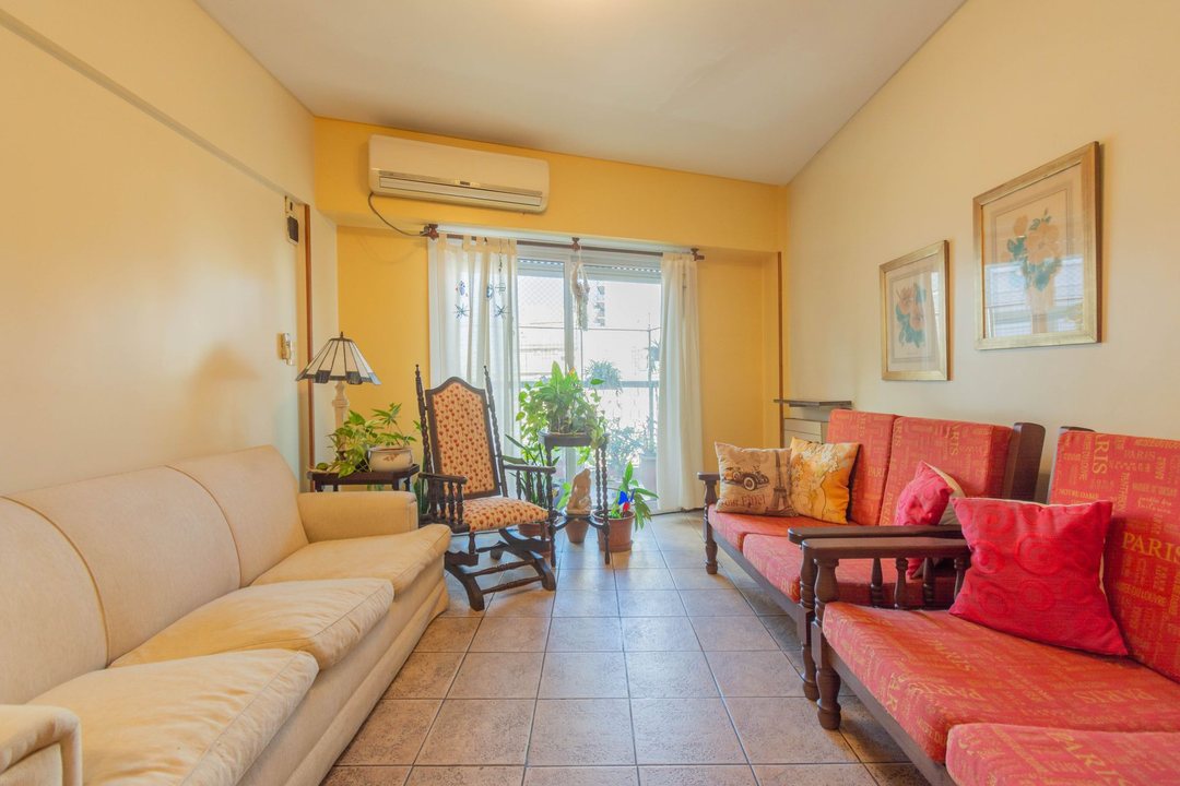 VENTA DEPTO 4 AMB CON DEPEND Y COCHERA EN BELGRANO