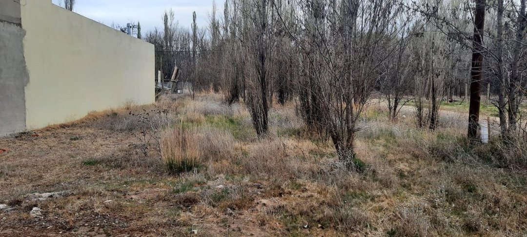 VENTA, TERRENO 360 m2 Loteo La Encantada, PLOTTIER