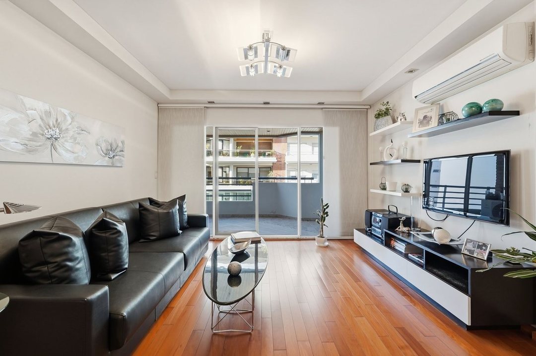 DEPARTAMENTO 4 AMBIENTES VENTA CABALLITO COCHERA