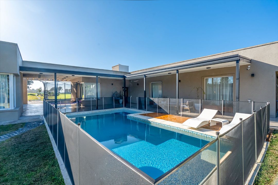 VENTA CASA 5 AMB BARRIO CERRADO PRADOS DE LA VEGA