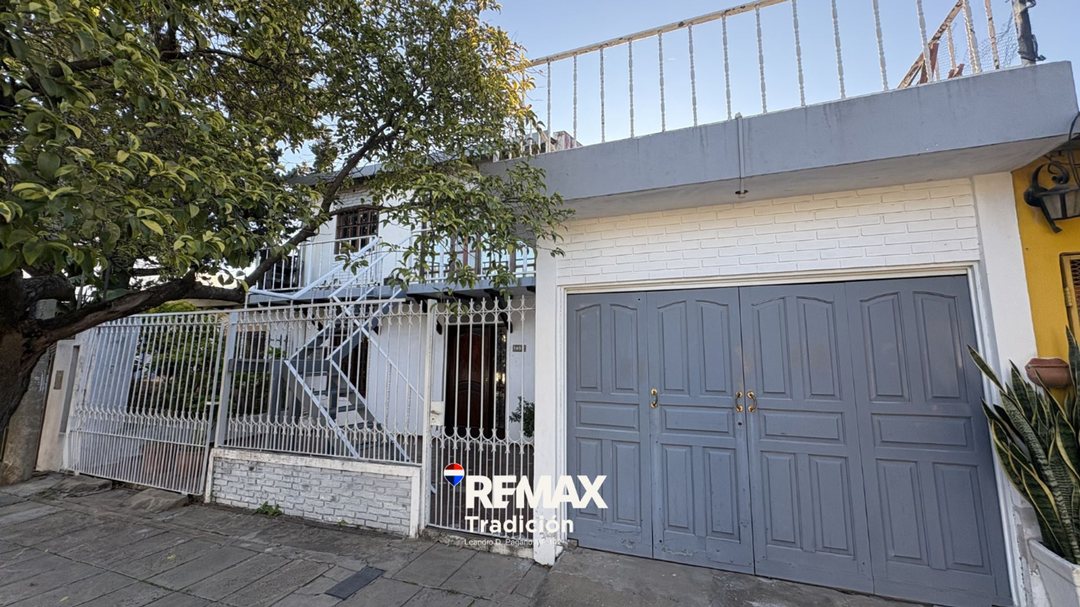 Venta casa + dpto macrocentro
