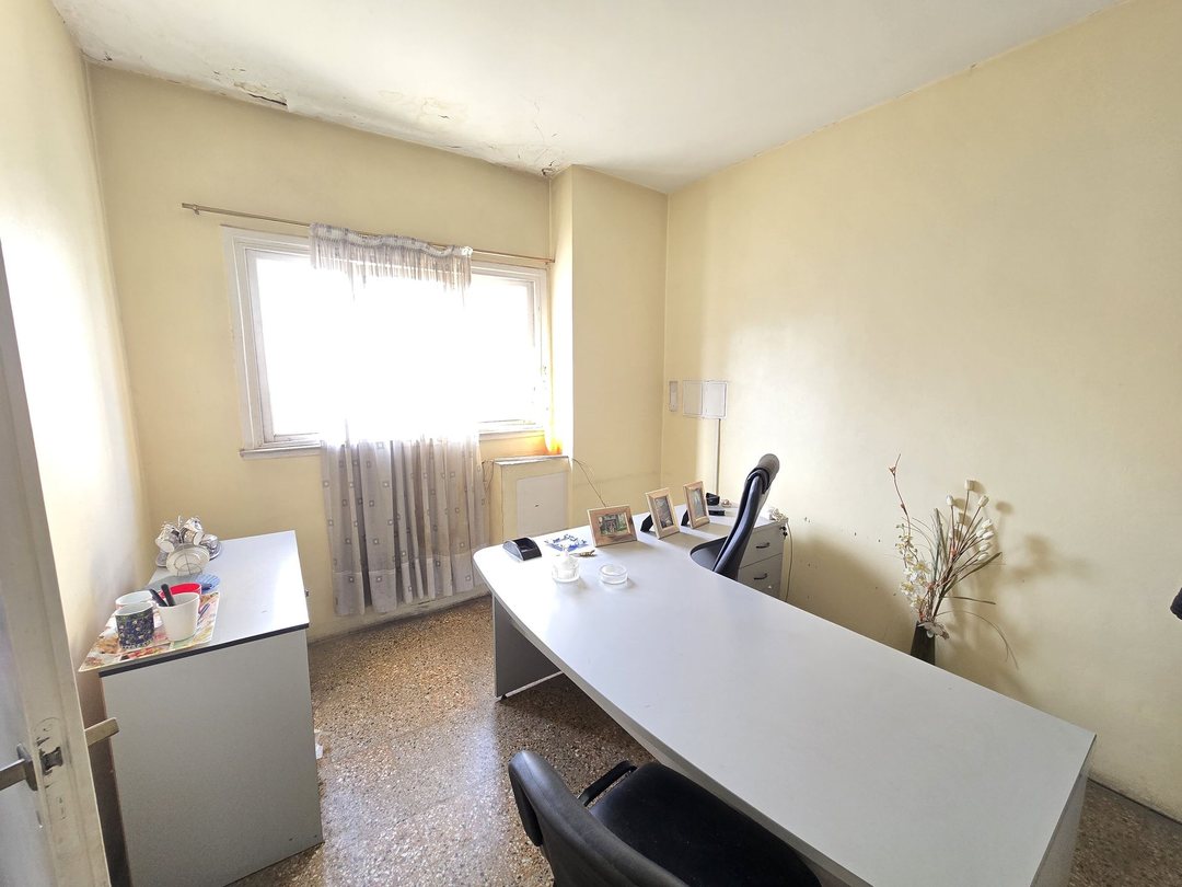 OFICINA EN VENTA EN VALENTIN ALSINA