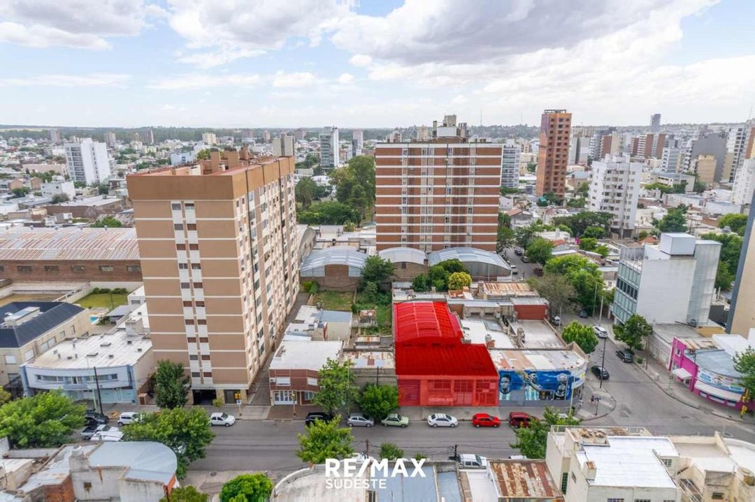 VENTA PARA DESARROLLO HASTA 15 PISOS PLENO ESTOMBA