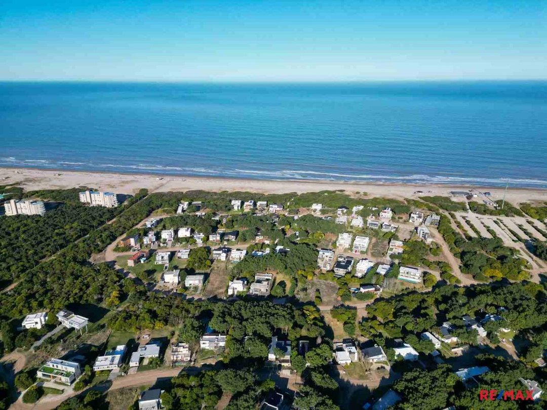 CASA EN VENTA COSTA ESMERALDA RESIDENCIAL II