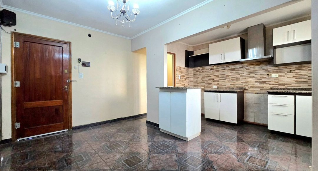 Venta Ph 3 Ambientes con Patio Caseros