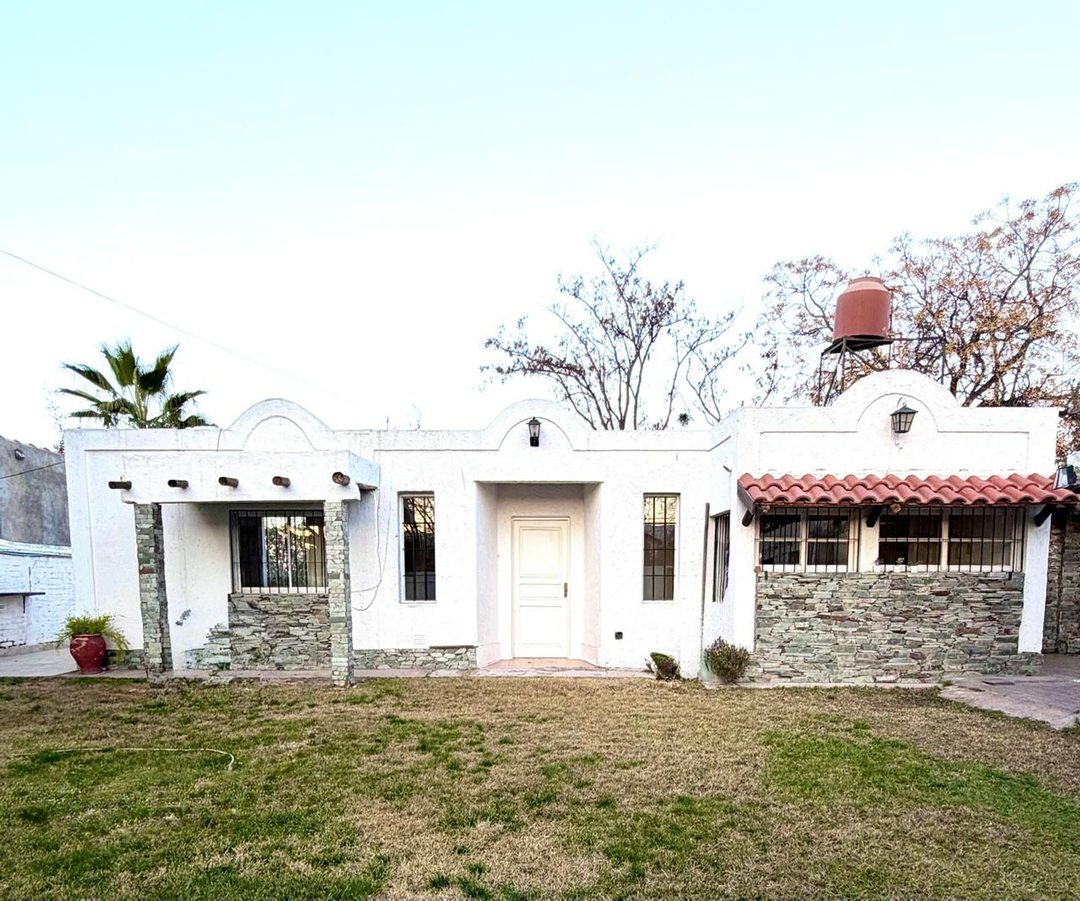 VENTA CASA CHACRAS DE CORIA BARRIO CERRADO