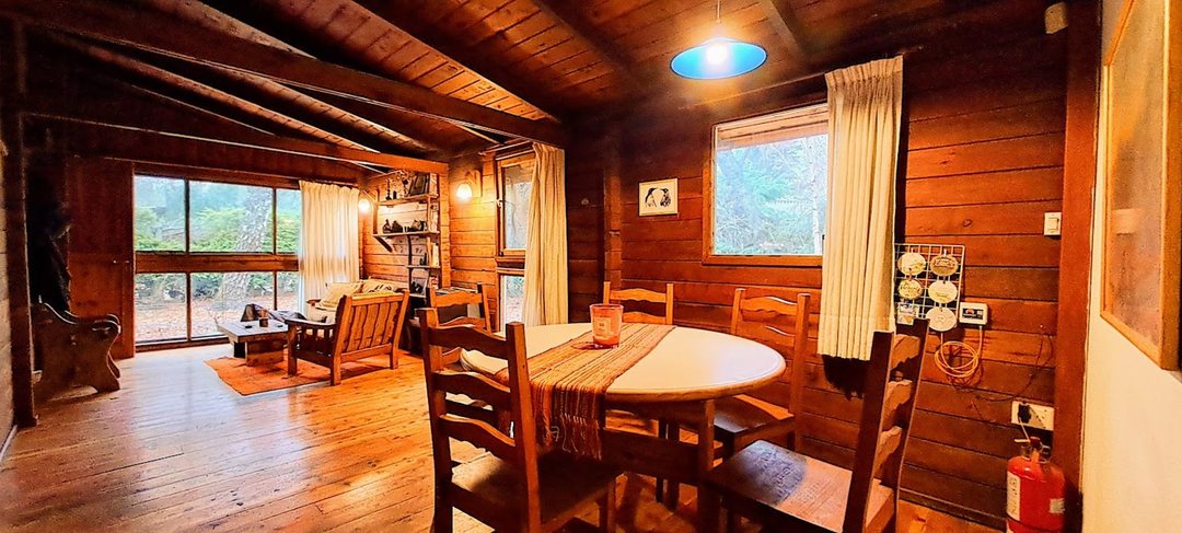 BARILOCHE VENTA CASA 4 AMB + QUINCHO B° TRES LAGOS