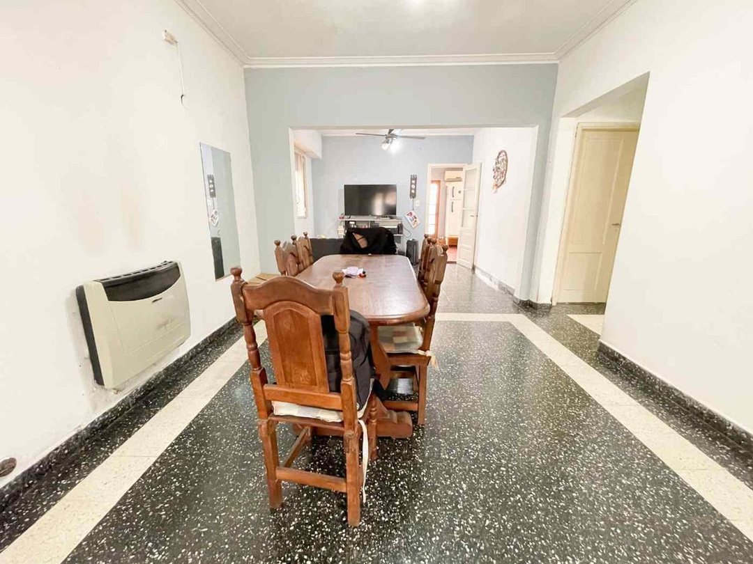 Casa 2 dormitorios, en venta en La Plata