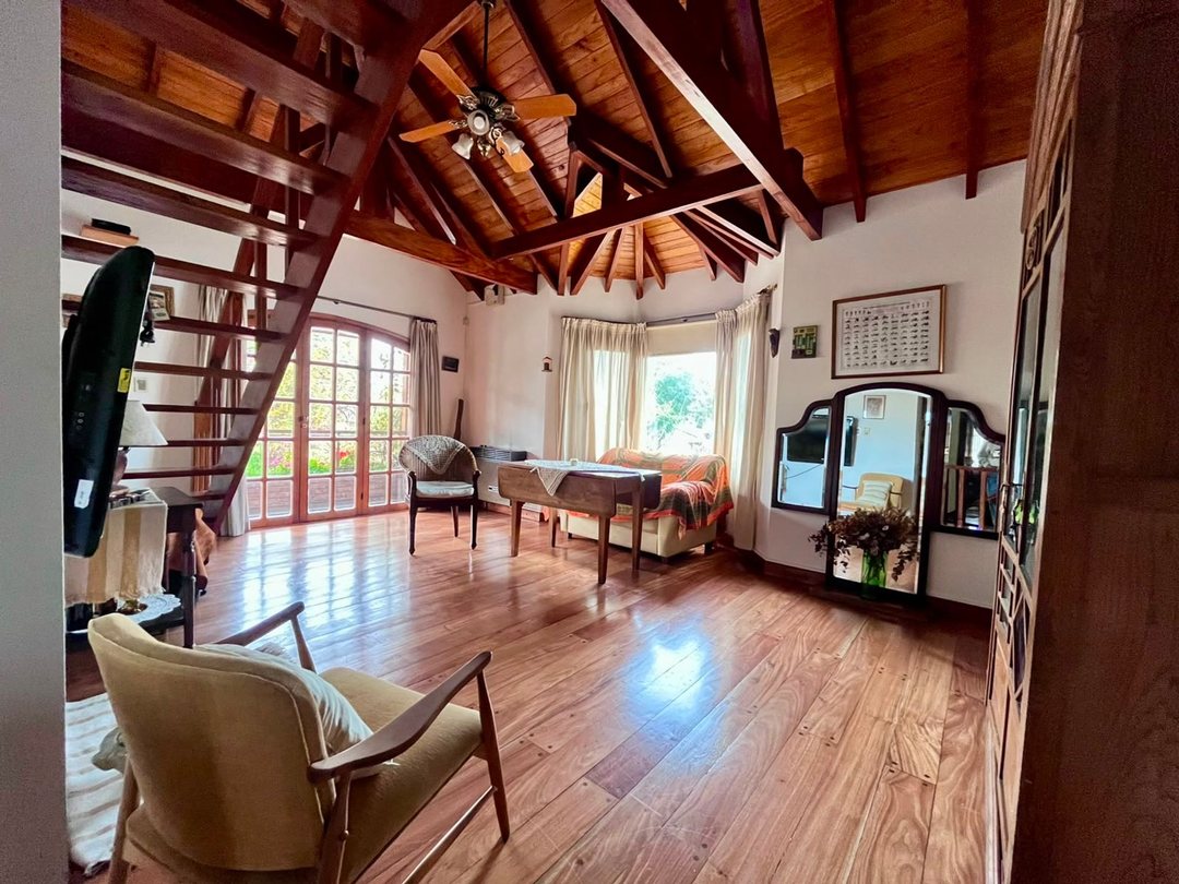 VENTA POLVORINES Casa + 3 Loc con jardín y garage