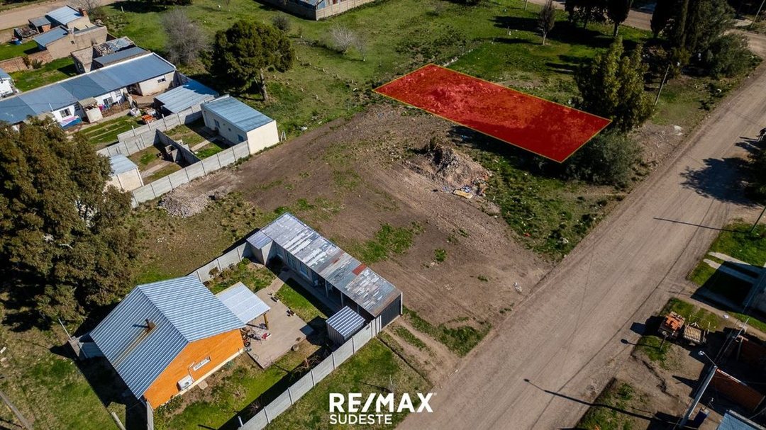 Terreno ideal galpón o vivienda.