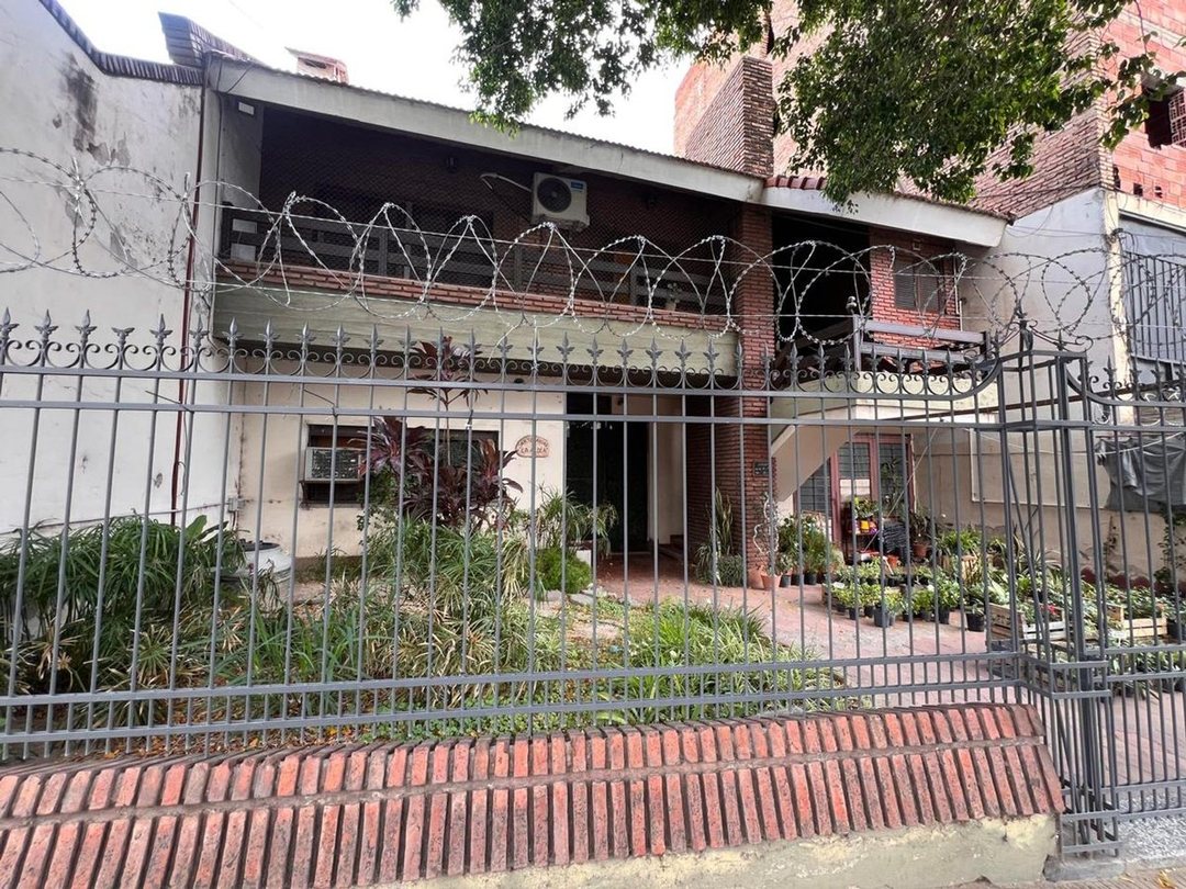 VENTA CASA SOBRE AV. BELGRANO SUR Y ALSINA
