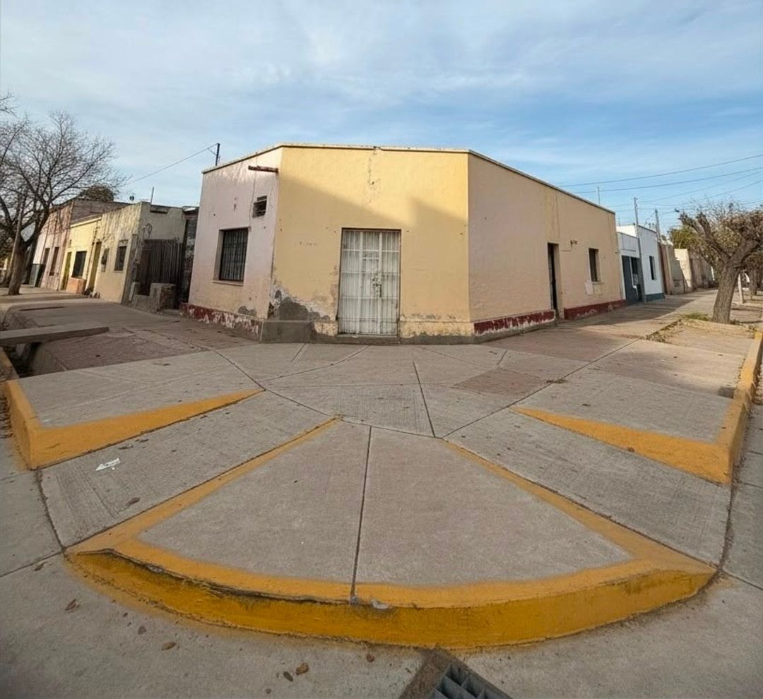 VENTA CASA A RECICLAR GUAYMALLEN VILLA NUEVA