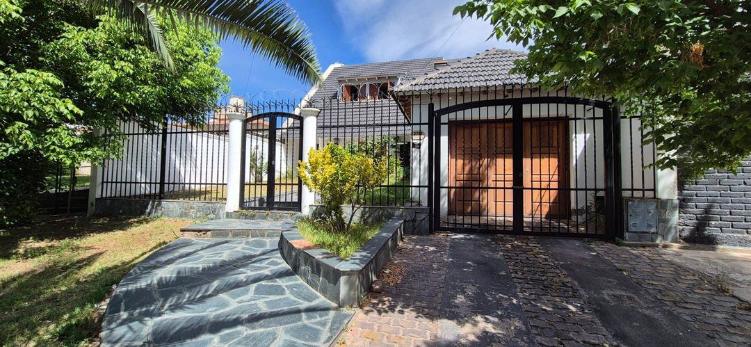 Excelente casa de Categoría a la venta