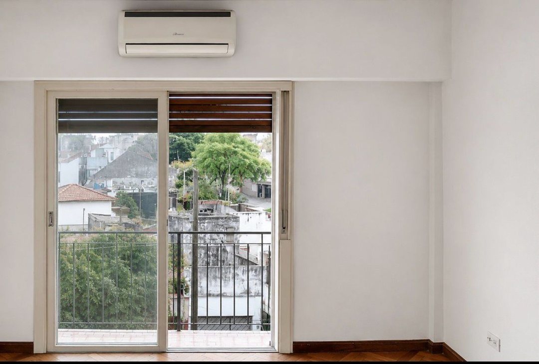 VENTA DPTO 2 AMBIENTES BALCON Y TERRAZA PROPIA
