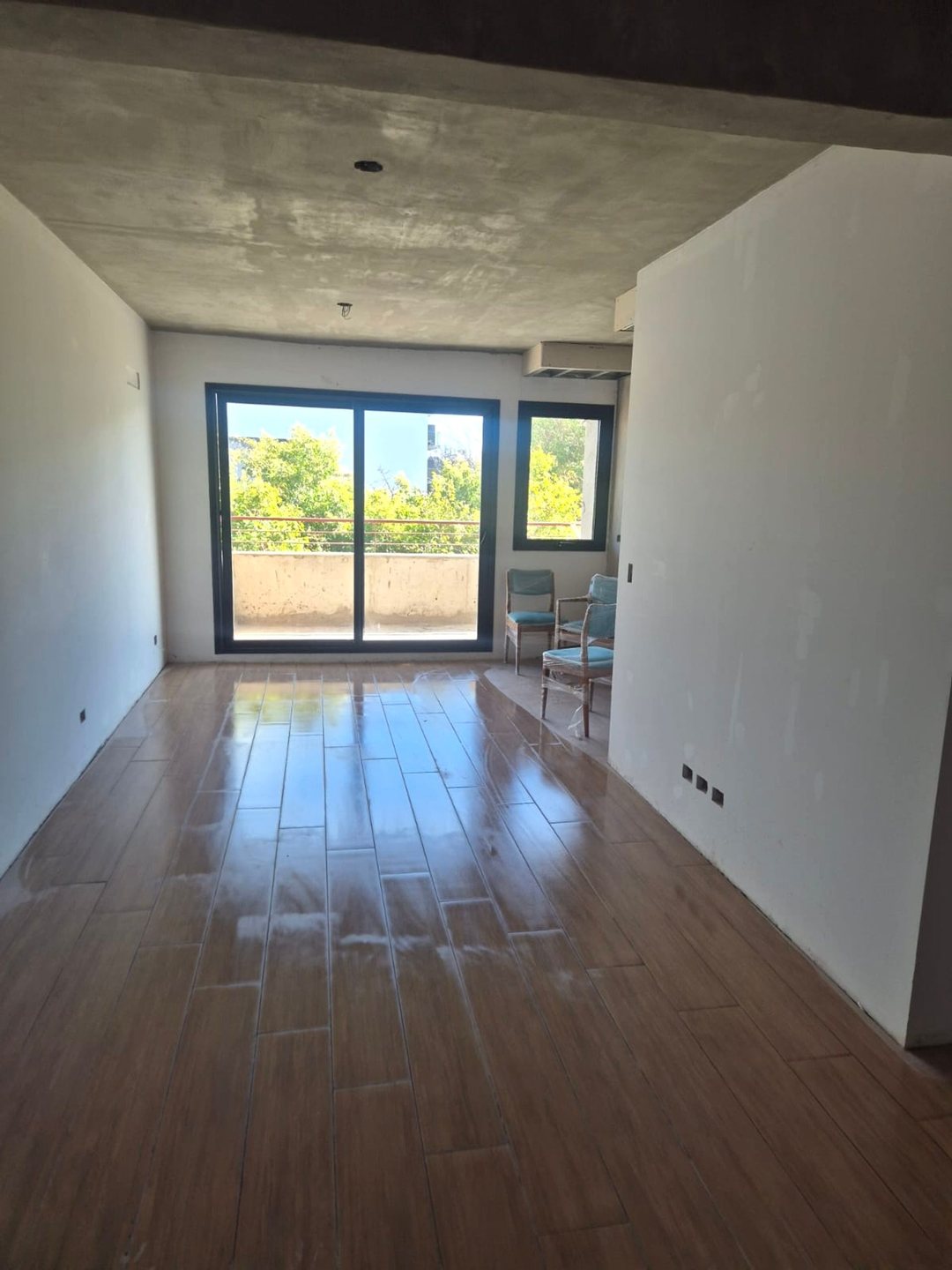 Venta monoambiente con balcon en Saavedra