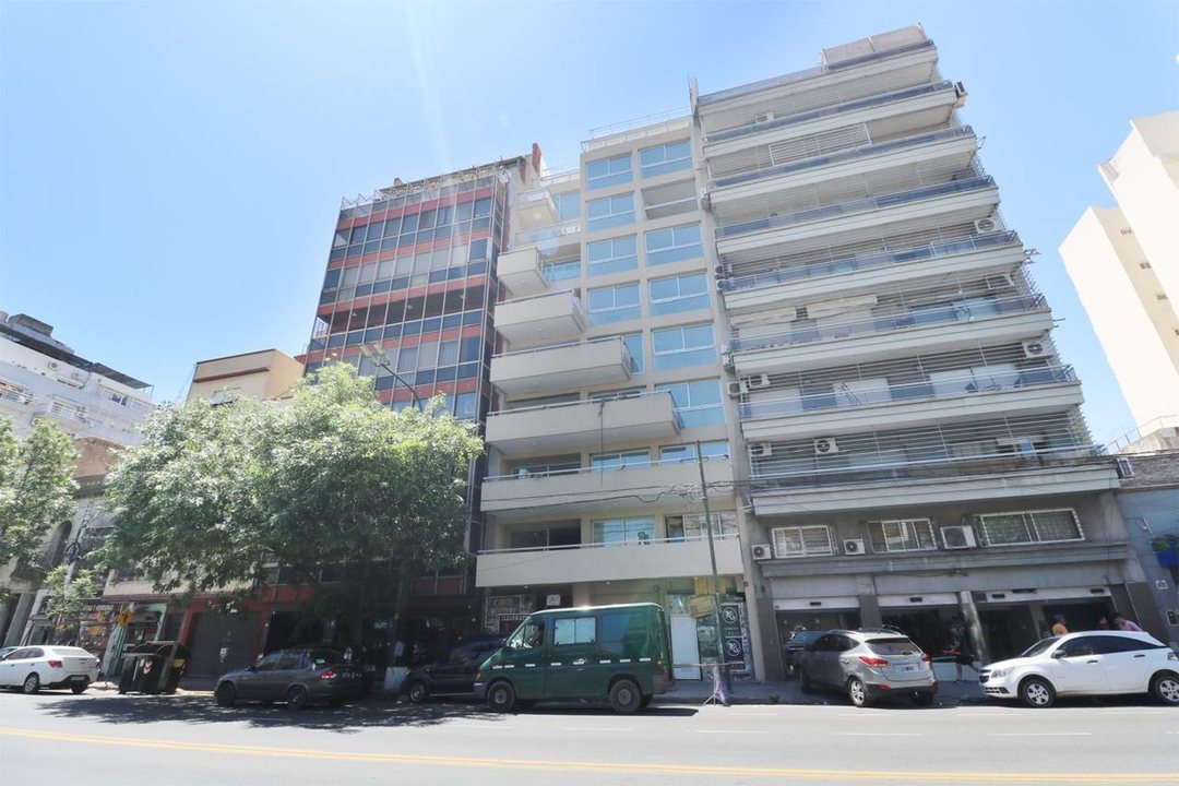 VENTA 5 AMBIENTES A ESTRENAR CON DEPENDENCIA